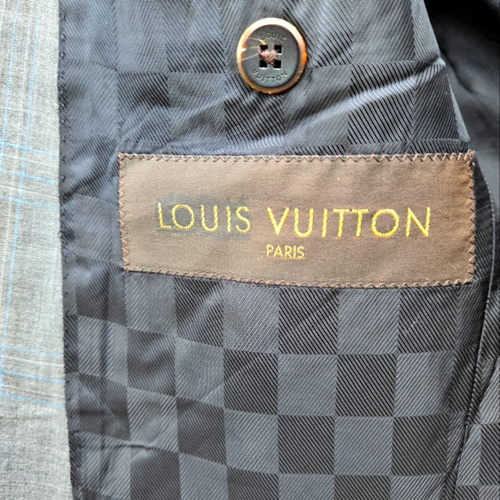 Louis Vuitton blazer. Euro Size 46/ 170/70A